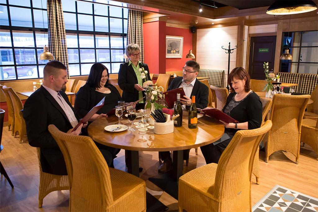 Finlandia Hotel Isovalkeinen كوبيو المظهر الخارجي الصورة