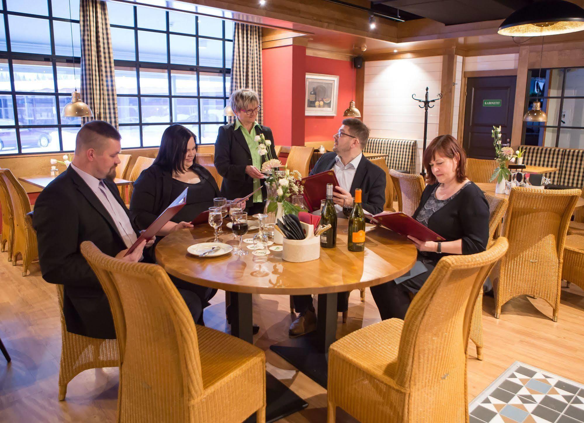 Finlandia Hotel Isovalkeinen كوبيو المظهر الخارجي الصورة